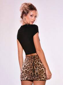 MUSERA 撞色亮片字母图案短款T恤，休闲夏季度假春夏假日 - 黑色 - 查看 3