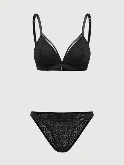 Dark Gothic Lace Wireless Bra And Panty Set For Women