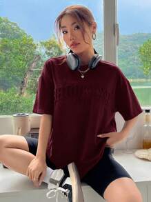 SHEIN EZwear 夏季上衣 粉色纯色字母压花落肩 T 恤