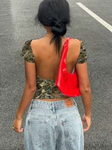 SHEIN EZwear Camiseta ajustada para mujer con estampado de ramas de camuflaje retro casual, adecuada para el verano