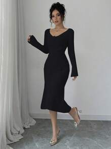 Chiquease Solid Color V-Neck Hand-Hooked Casual Long Sleeve Sweater Dress - Black - View 5