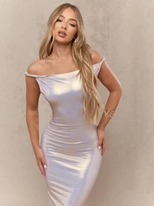 MISSGUIDED Vestido de noche largo y formal con hombros descubiertos, tirantes retorcidos, ajustado al Body, con brillo metálico y longitud hasta el piso, para ocasiones especiales, fiestas y eventos - Plateado - Ver 3
