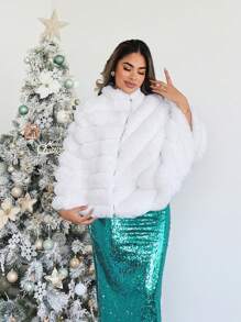 SHEIN SXY Chaqueta de mujer de estilo capa con plumas lujosa para invierno