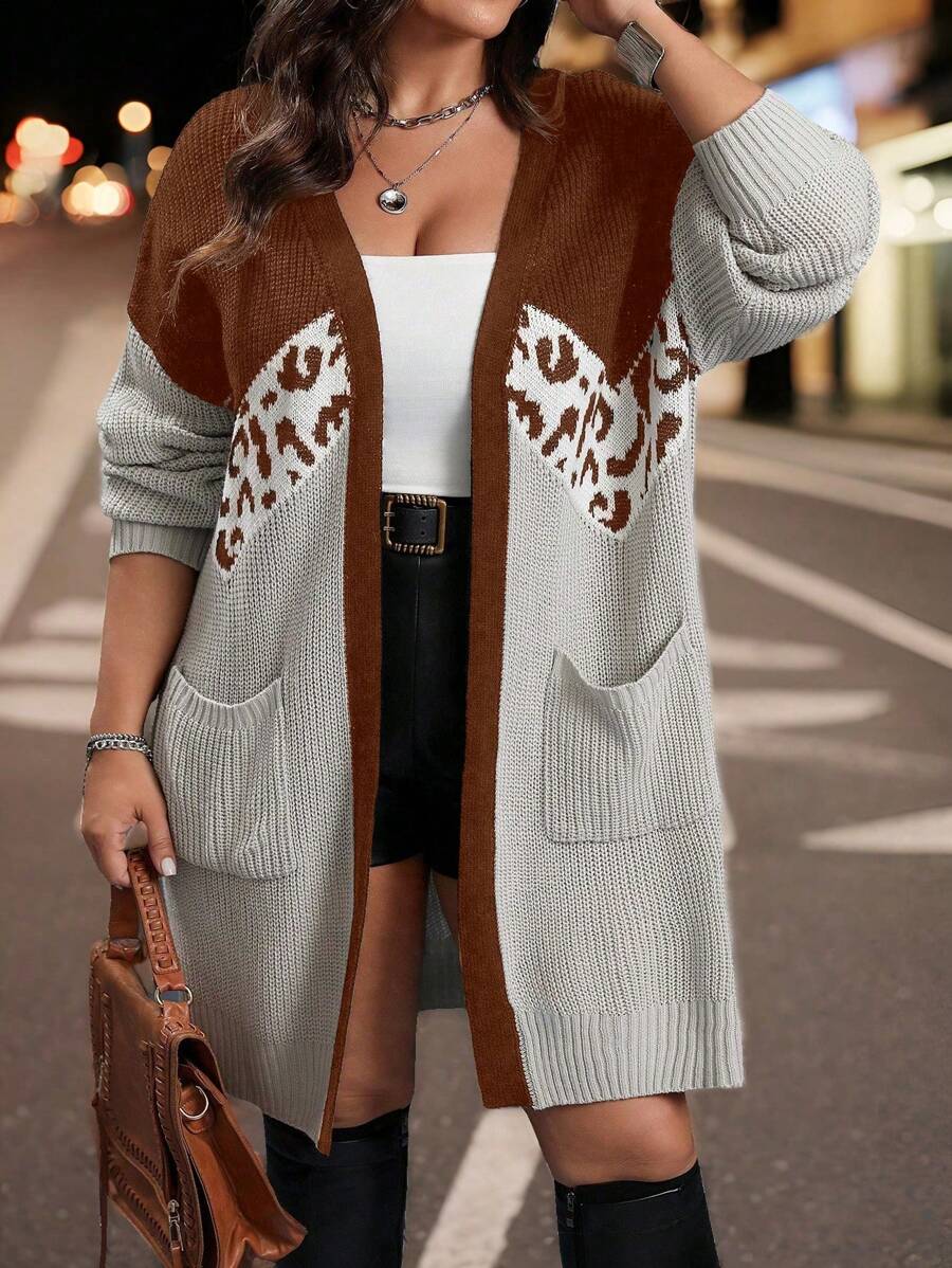 SHEIN LUNE Cárdigan holgado con bolsillos, cuello caído, y parches de estampado de leopardo en tonos contrastantes para mujer talla grande