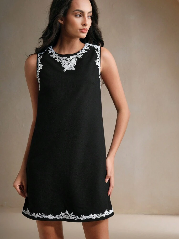 Women Palace Style Heavy Chain Embroidery Butterfly Decor Long Sleeve Dress, Autumn/Winter