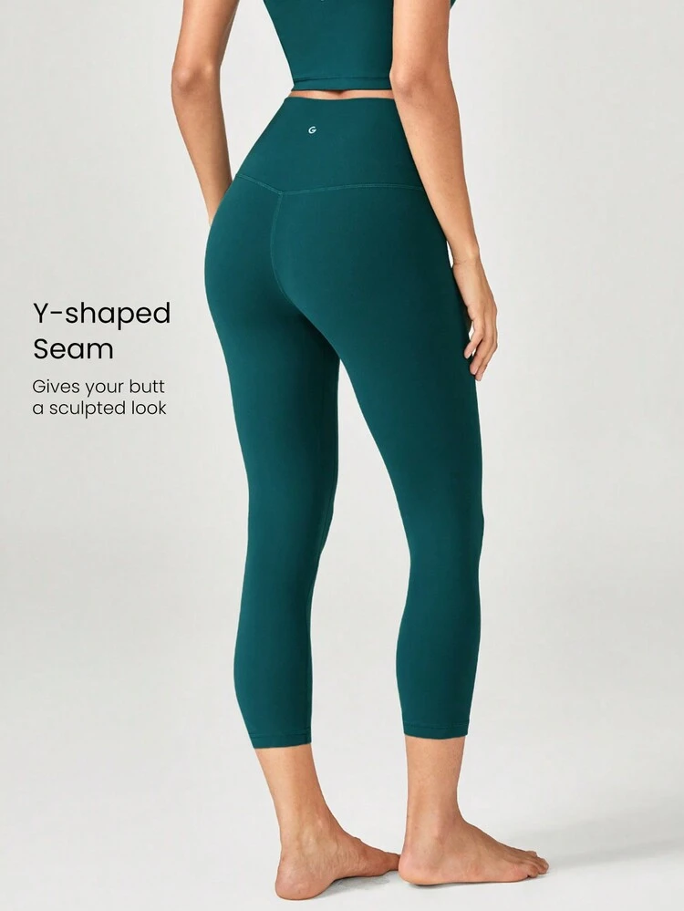 21" FeatherFit™ Crossover Waist Y-Shaped Butt Seam Cutie Capri Leggings Low Impact Yoga Pilates Studio Daily