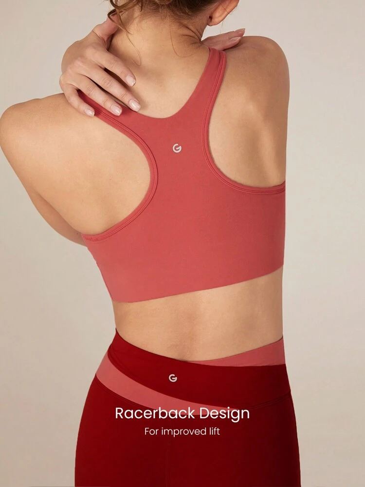 Sujetador deportivo de dos tonos FeatherFit™-Sculpt de impacto medio para entrenamiento y uso diario