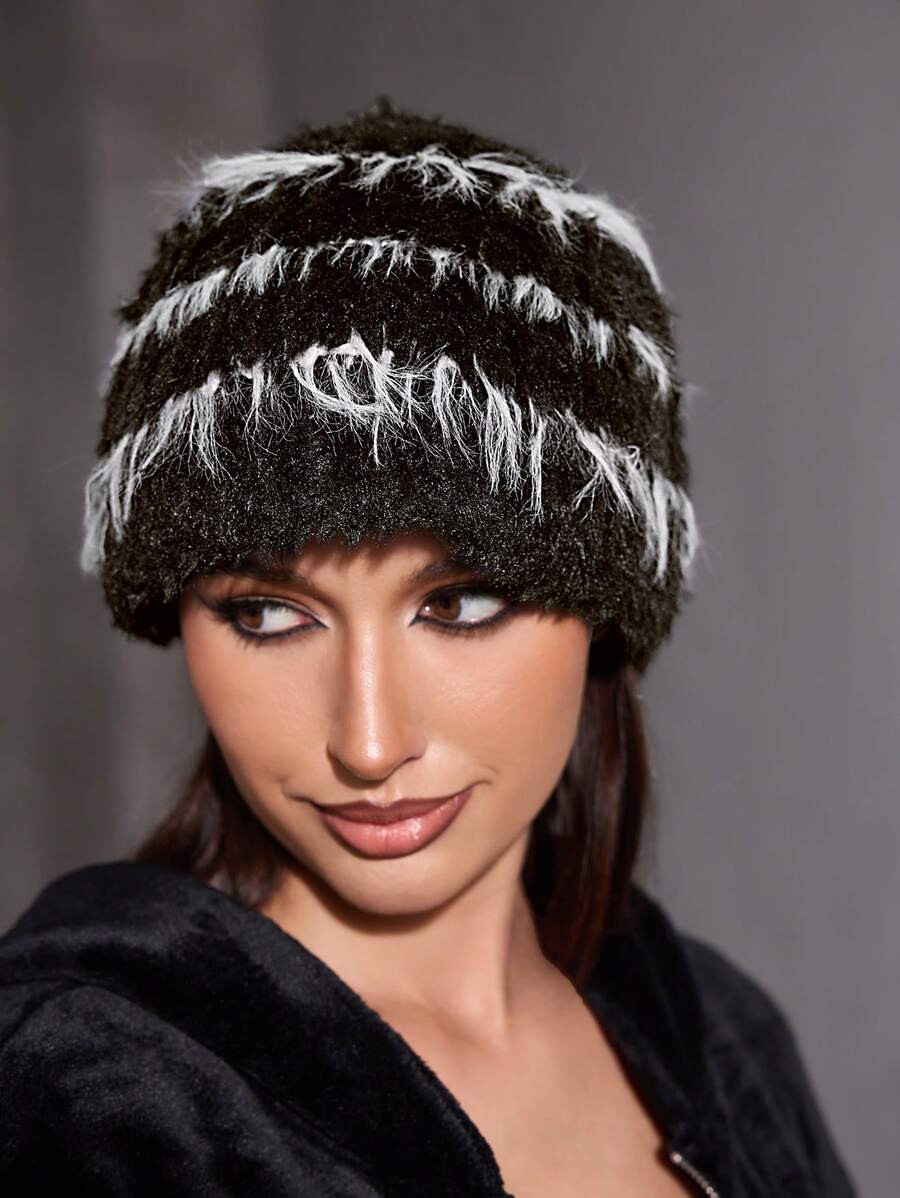 SHEIN ICON 1 件装 女士街头可爱毛绒拼色/拼接针织无檐便帽 适合休闲穿着 - 彩色 - 查看 1