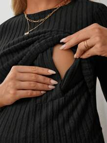 SHEIN Camiseta de manga larga casual de cuello redondo ajustada de unicolor y acanalada para maternidad