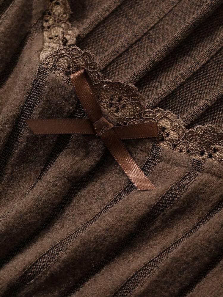 Dazy Women Solid Color Round Neck Long Sleeve T-Shirt, Autumn