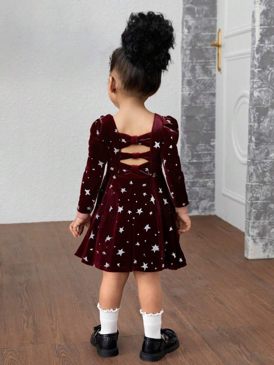 SHEIN 女婴圣诞红丝绒星形镂空优雅长袖连衣裙，秋冬季，适合派对、生日、聚会 - 酒紅色 - 查看 1