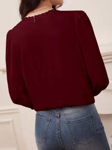 SHEIN Frenchy 女式优雅撞色蕾丝 V 领长袖衬衫，秋季