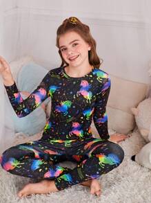 SHEIN Conjunto de 2 piezas de chándal ajustado para niña preadolescente, Top de cuello redondo de manga larga con estampado de unicornio neón, letra y corazón, y pantalones, ropa de estar por casa/pijama cómoda y casual para otoño/invierno