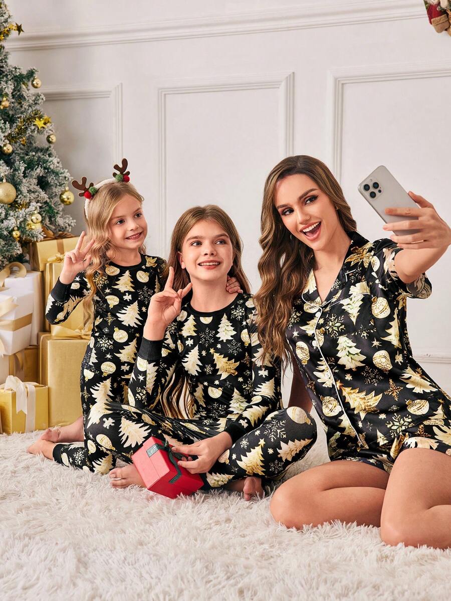 SHEIN Young Girl Cozy Christmas Tree Graphic Crew Neck Raglan Long Sleeve T-Shirt & Pajama Pants 2 Pieces Snug Fit Sleepwear Set, Soft And Comfortable Home Wear, Mommy And Me Matching Outfits (3 Sets Sold Separately) - Black - View 1