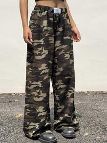 SHEIN EZwear Pantalones deportivos anchos de camuflaje casuales para mujer, aptos para el otoño