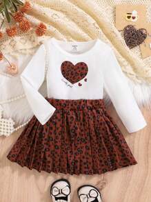 Conjunto de 2 piezas para bebé niña con blusa de manga larga de cuello redondo con estampado de corazón y leopardo + falda plisada con estampado de leopardo - Blanco - Ver 1