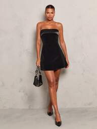 Glamine Elegancka damska sukienka mini z aksamitu o dopasowanym kroju i prostym dekolcie, ciepła na imprezę świąteczną