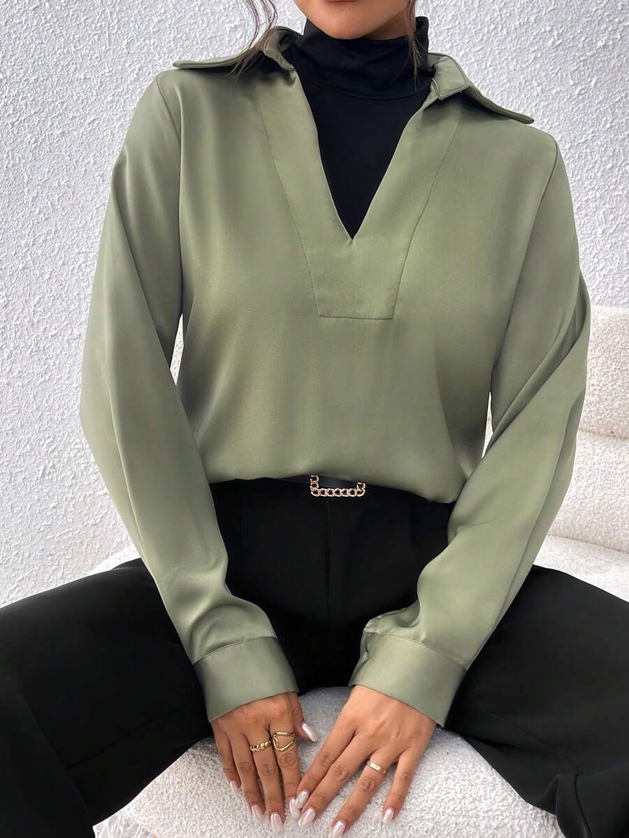 Chiquease 女士 V 领拼色针织高领优雅毛衣 - 軍綠色 - 查看 1