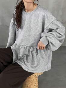 FRIFUL Áo thun nữ trơn màu rộng rãi có viền bèo nhún, mùa thu - Màu Xám nhạt - Xem 4