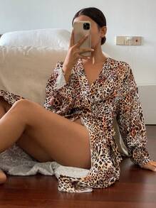 DAZY 1件套女士缎面豹纹长袖睡袍睡衣 - 棕色 - 查看 3