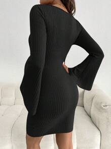 SHEIN Solid Color Deep V-Neck Casual Pregnancy Dress With Long Sleeve For Maternity