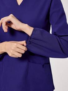 TaskEZ 1 set Uniforme de scrub con top de manga larga cuello en V de unicolor y pantalones, conjunto minimalista - Azul - Ver 8