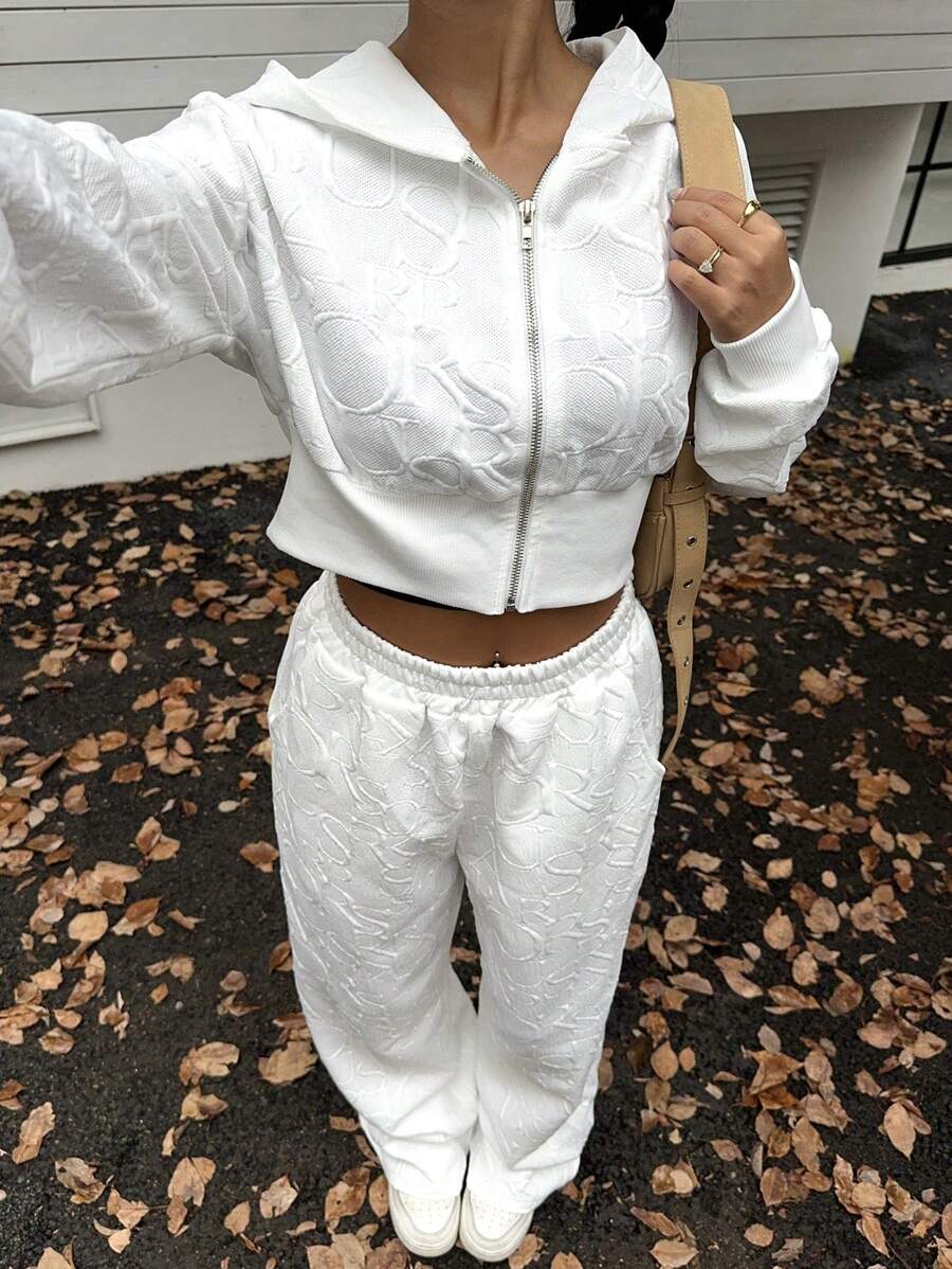 Muchica 女士休闲运动字母压花拉链前连帽衫运动衫和裤子套装，秋季 - 白色 - 查看 1