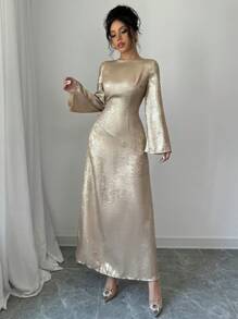 Chiquease فستان ماكسي للسيدات بتصميم الأكمام الجرس وفتحة المنتصف وياقة دائرية وتصميم برباط الفراشة