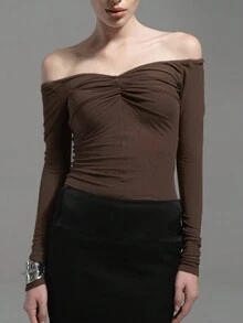 女式休闲纯色露肩褶皱修身长袖 T 恤，秋季 - 棕色 - 查看 4