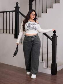 SHEIN EZwear Plus Size Casual Washed Mid-Rise Straight Leg Jeans