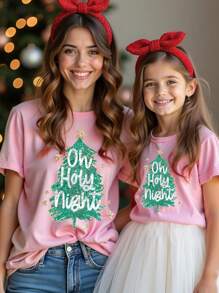 SHEIN Camiseta gráfica de manga corta para mujer con estampado casual de árbol de Navidad con lentejuelas, brillo y eslogan
