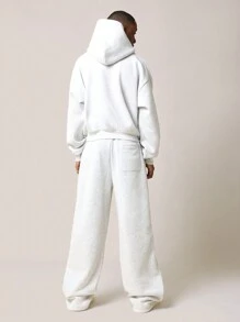 SUMWON Conjunto de 2 piezas de sudadera con capucha esencial corta y pantalones de chándal acampanados plisados