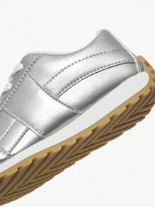 JNSQ 4 Seasons Fashion Cool Casual Silver Soft Bottom Girls Flat Athletic Sneakers - Silver - View 7