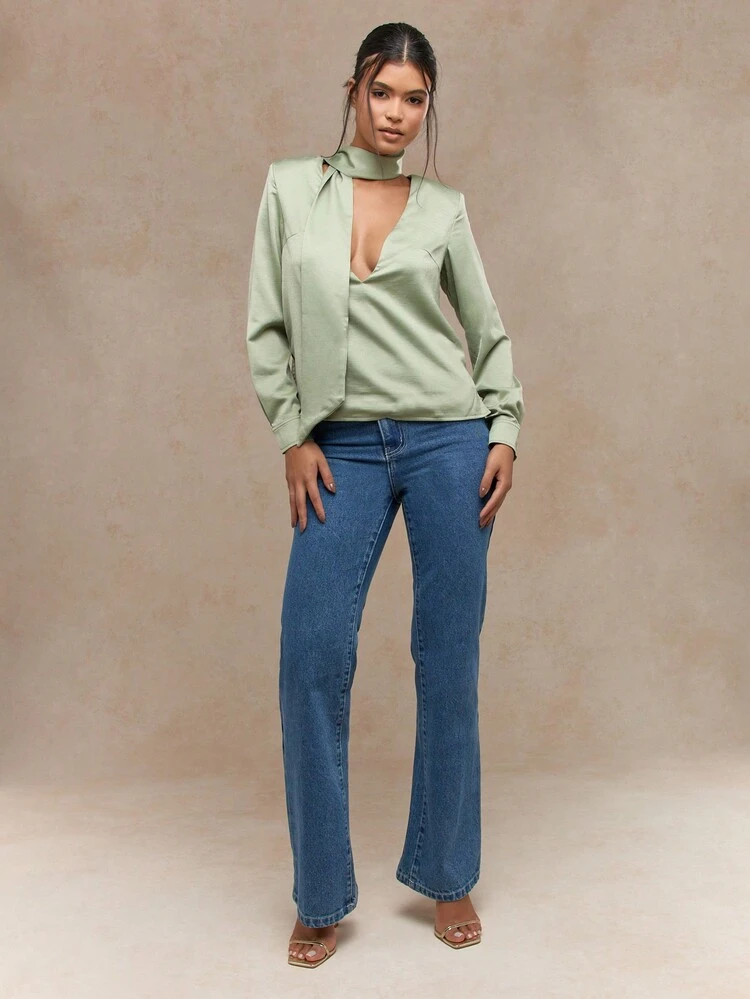 MISSGUIDED Elegant Satin Tie Neck Blouse V-Neck Long Sleeve Top Perfect For St Patrick's Day Celebrations Sophisticated Irish-Themed Party Office Wear Professional Evening Christmas
