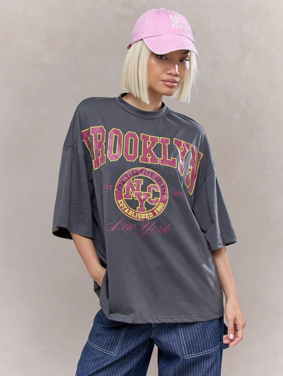 MISSGUIDED 超大号布鲁克林正面印花 T 恤，男女通用