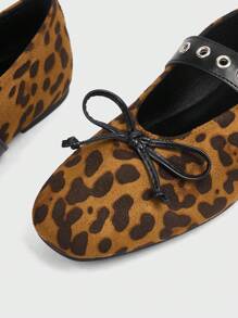 Sugerpunk Round Toe Comfortable Riveted Bow Accent Women Flat Shoes