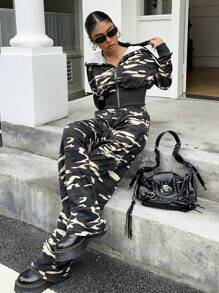SHEIN EZwear Bộ 2 món áo hoodie và quần dài họa tiết camo thường ngày dành cho nữ, phù hợp cho mùa thu - xanh quân đội - Xem 4