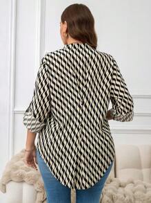 SHEIN LUNE Plus Size Wavy Print Cutout Collar Roll Sleeve Casual Blouse, Autumn Holiday Long Sleeve Blouse New Year Winter - Grey - View 2