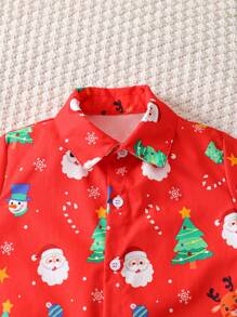 2pcs Young Boys Christmas Party Casual Gentleman Santa Claus, Reindeer, Christmas Tree Random Print Red Short Sleeve Shirt + Olive Green Shorts With Pockets Set, Suitable For Holiday Celebration, Family Gathering, Party And Dinner