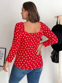 SHEIN Frenchy 大码 Saint Valentin 女式荷叶边下摆心形印花长袖 T 恤 - 紅色 - 查看 5