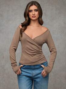 SHEIN BAE T-shirt décontracté simple pour femmes en cachemire beige confortable et sexy col en V à manches longues, pour une utilisation quotidienne et des sorties décontractées