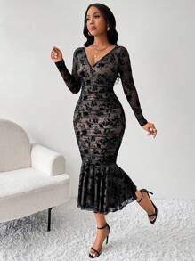 SHEIN Lady Đầm ren bodycon dài tay thanh lịch cho nữ Đầm dự tiệc mùa thu Đầm dạ hội Đầm dự tiệc Trang phục lễ hội Đầm phù dâu Đầm ren đen - Nhiều màu - Xem 4