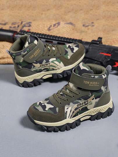 Kids Camouflage Military Green Boots, Anti-Slip Durable Outdoor Boots With Warm Lining, Comfortable Soft Shock-Absorbing Protect Foot Boots, Unisex Fashionable Cute Design For Girls And Boys