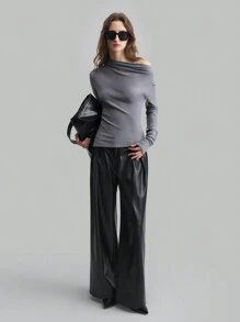 Ontre Dames Zwarte Asymmetrische Hals Gerimpelde Lange Mouw Getailleerde Top Off The Shoulder Shirt