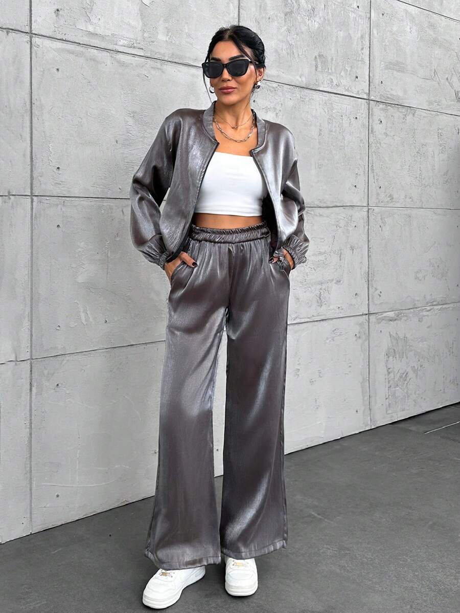 RueChic 两件套银色闪亮飞行员夹克和阔腿裤