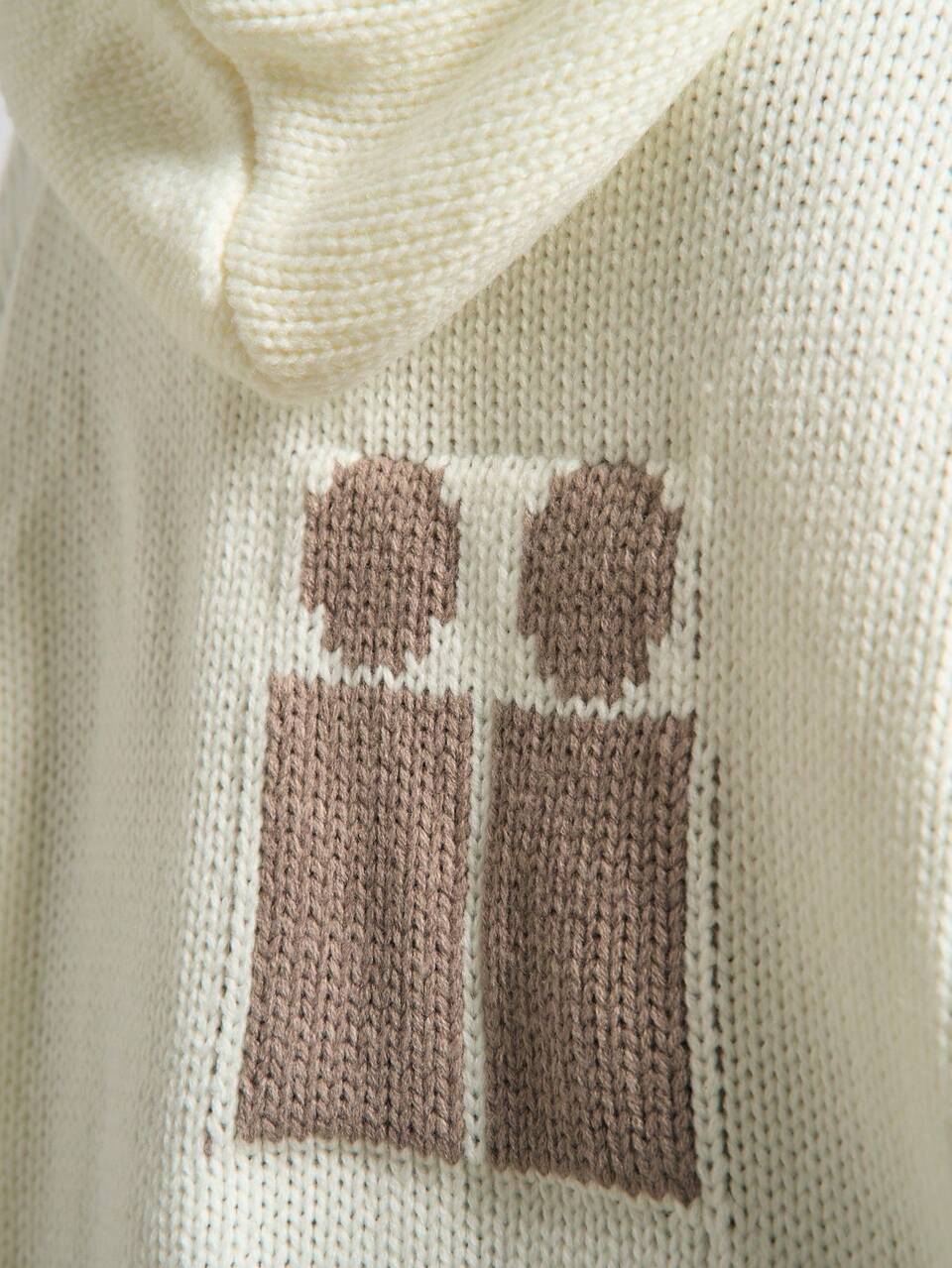Maglione con cappuccio e coulisse in maglia a coste spesse