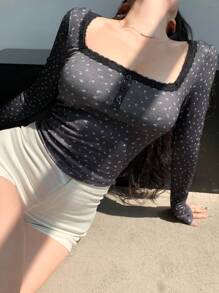 DAZY New Arrival Autumn Floral Lace Trim Fitted T-Shirt Going Out Tops
