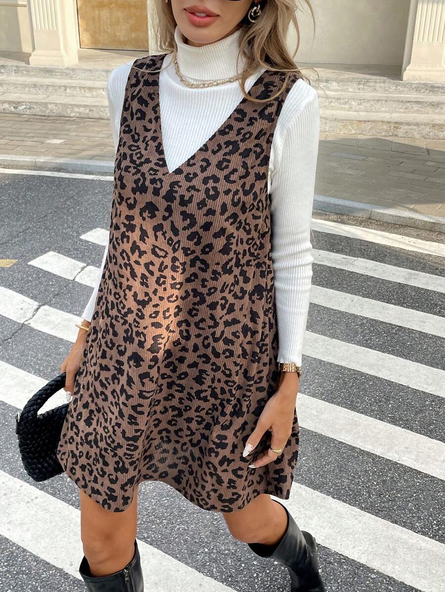 SHEIN Frenchy 女士豹纹 V 领无袖吊带迷你连衣裙 - 咖啡 - 查看 1