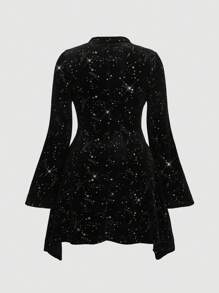 SHEIN MOD 大码不对称下摆半高领喇叭袖连衣裙，天鹅绒面料配银色彗星印花，海军蓝