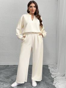 SHEIN Privé Set de 2 piezas para mujer talla grande: suéter de forro polar y pantalones cargo de cintura elástica, cálido y casual para otoño/invierno - Gris Claro - Ver 5